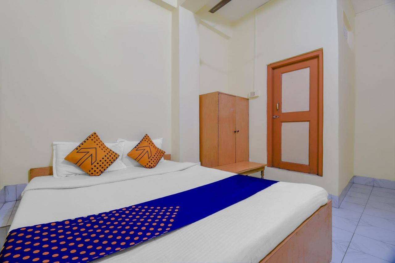 Oyo Flagship 71156 Hotel Jaybee'S Dibrugarh Exterior foto