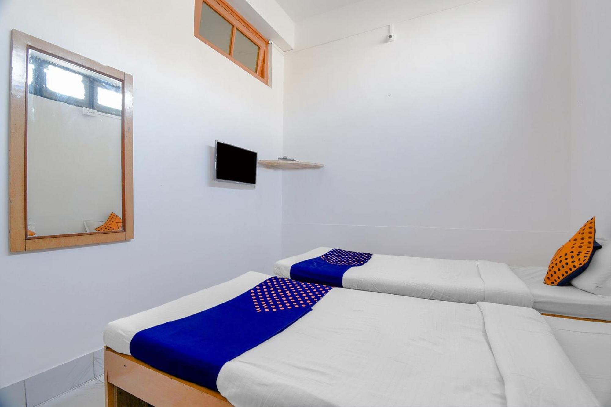 Oyo Flagship 71156 Hotel Jaybee'S Dibrugarh Exterior foto
